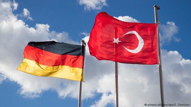 سیاستمدار آلمانی: ممکن است به ترکیه کمک مالی کنیم