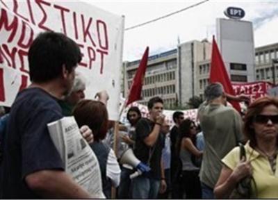 مردم خشمگین به وزیر بهداشت یونان حمله کردند