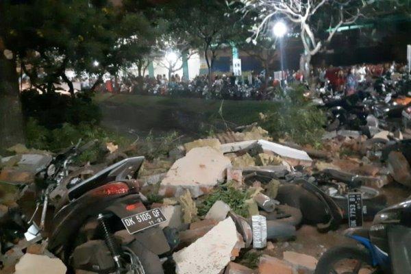 تلفات زلزله اندونزی به 91 نفر رسید تلفات زلزله اندونزی به 91 نفر رسید