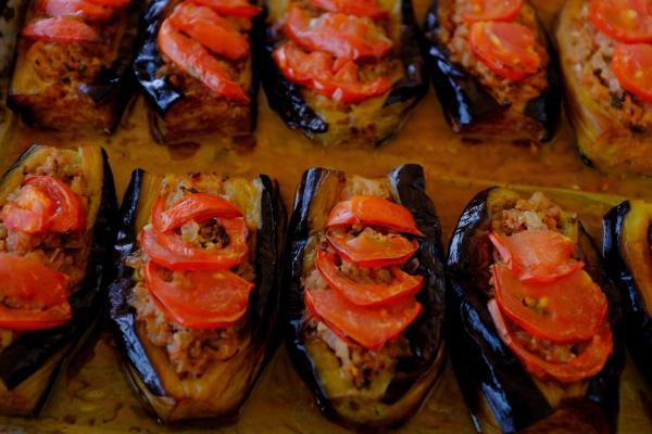 طرز تهیه قیمه بادمجان مجلسی؛ رازهای لعاب خورشت و تلخ نشدن بادمجان